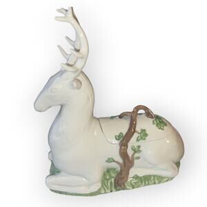 Elizabeth Arden Palais de Versailles Porcelain Stag Deer 2019